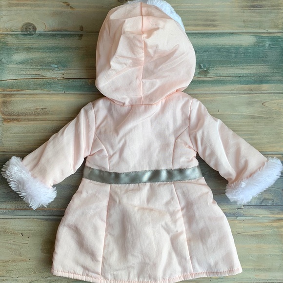 AMERICAN GIRL DOLL Pretty Pink Coat Set Faux Fur Trim Hood Gray Boots - Picture 3 of 9
